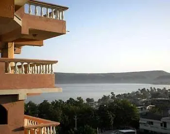 La Colline Hotel Montrouis